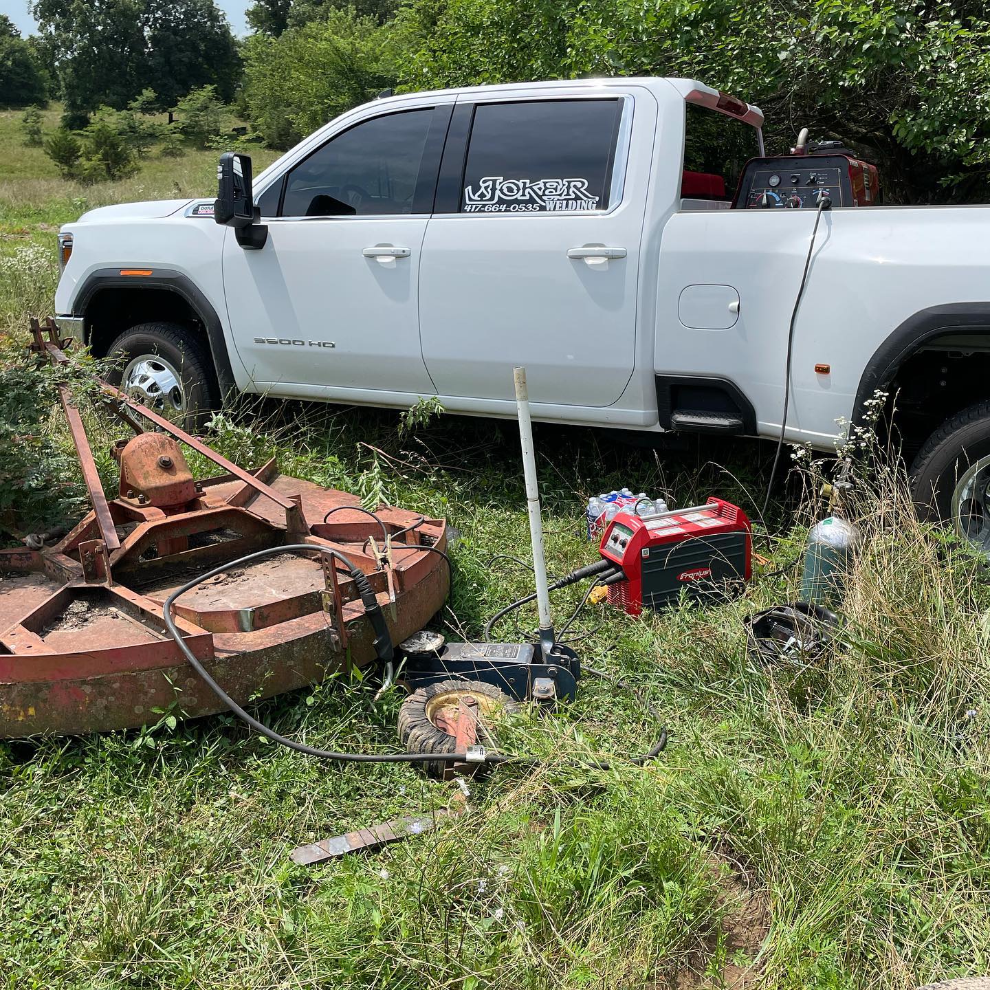 Portable welding rig on a truck at a job site near Lebanon, Missouri